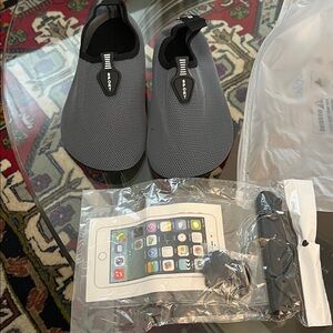 📱 Waterproof Phone Holder + Water Shoes(different sizes)— NEW